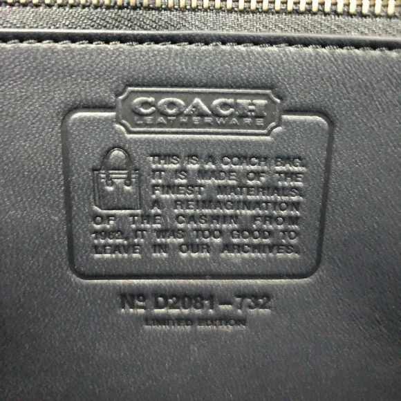 S⭕️LD‼️Coach Cashin Carry Tote 22 In Colorblock Waterfall Multi - Picture 10 of 12